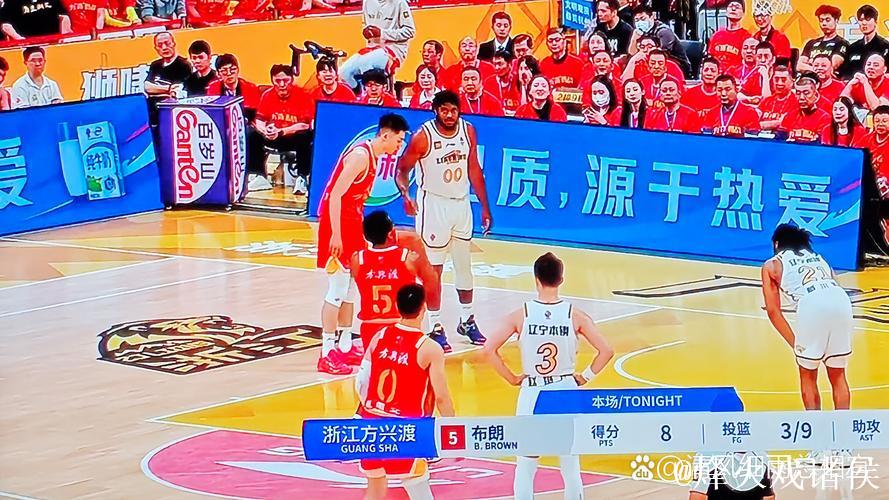 CBA常规赛：威尔斯13分，辽宁半场50-39领先广厦
