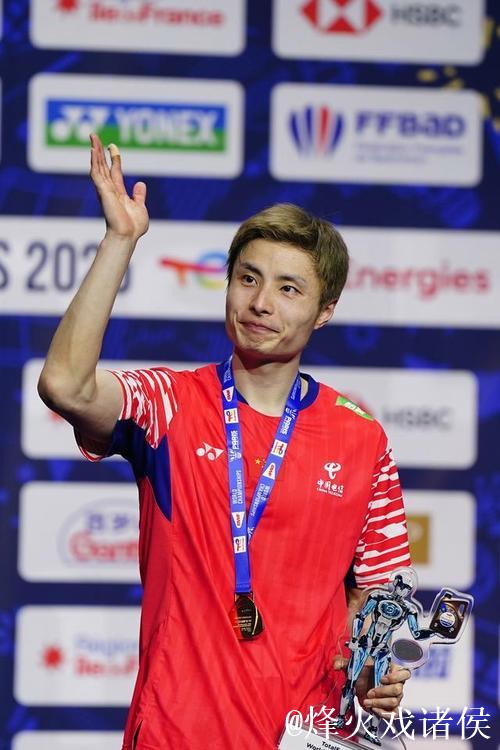 石宇奇2-1力克赖浩俊，挺进羽毛球世锦赛男单决赛